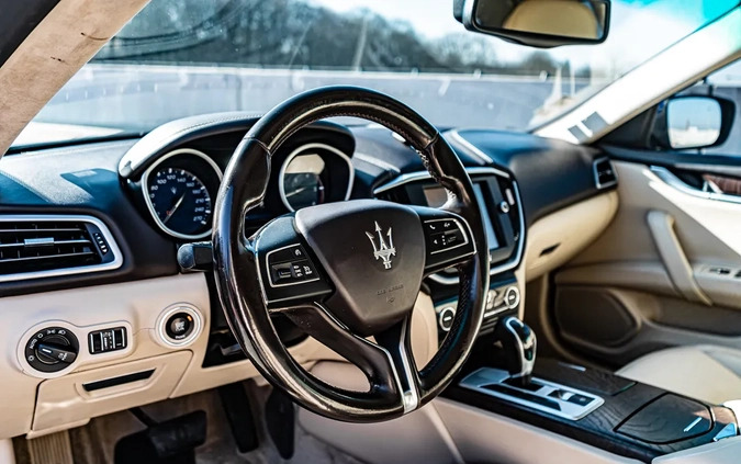 Maserati Ghibli cena 84900 przebieg: 270000, rok produkcji 2015 z Bydgoszcz małe 301